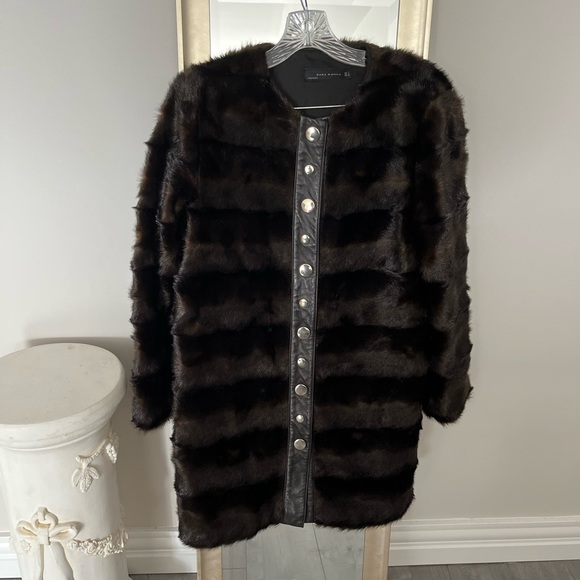 Zara Women Faux Fur Jacket - Picture 2 of 9